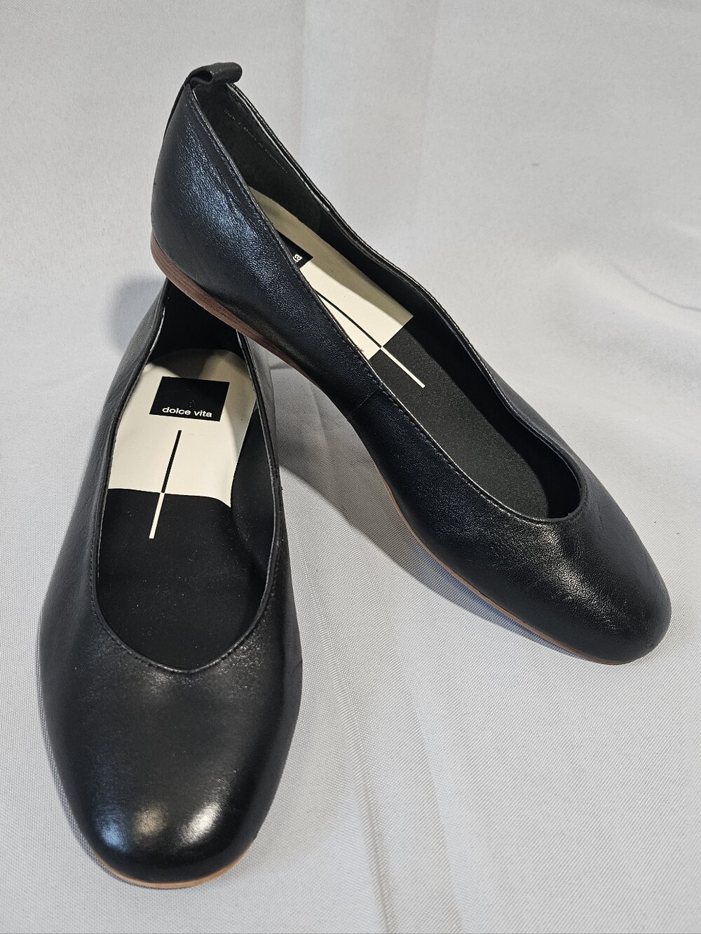 Dolce Vita Minimalistic Quiet Luxury Kory Black Leather Ballet Flats NWOT Sz 7